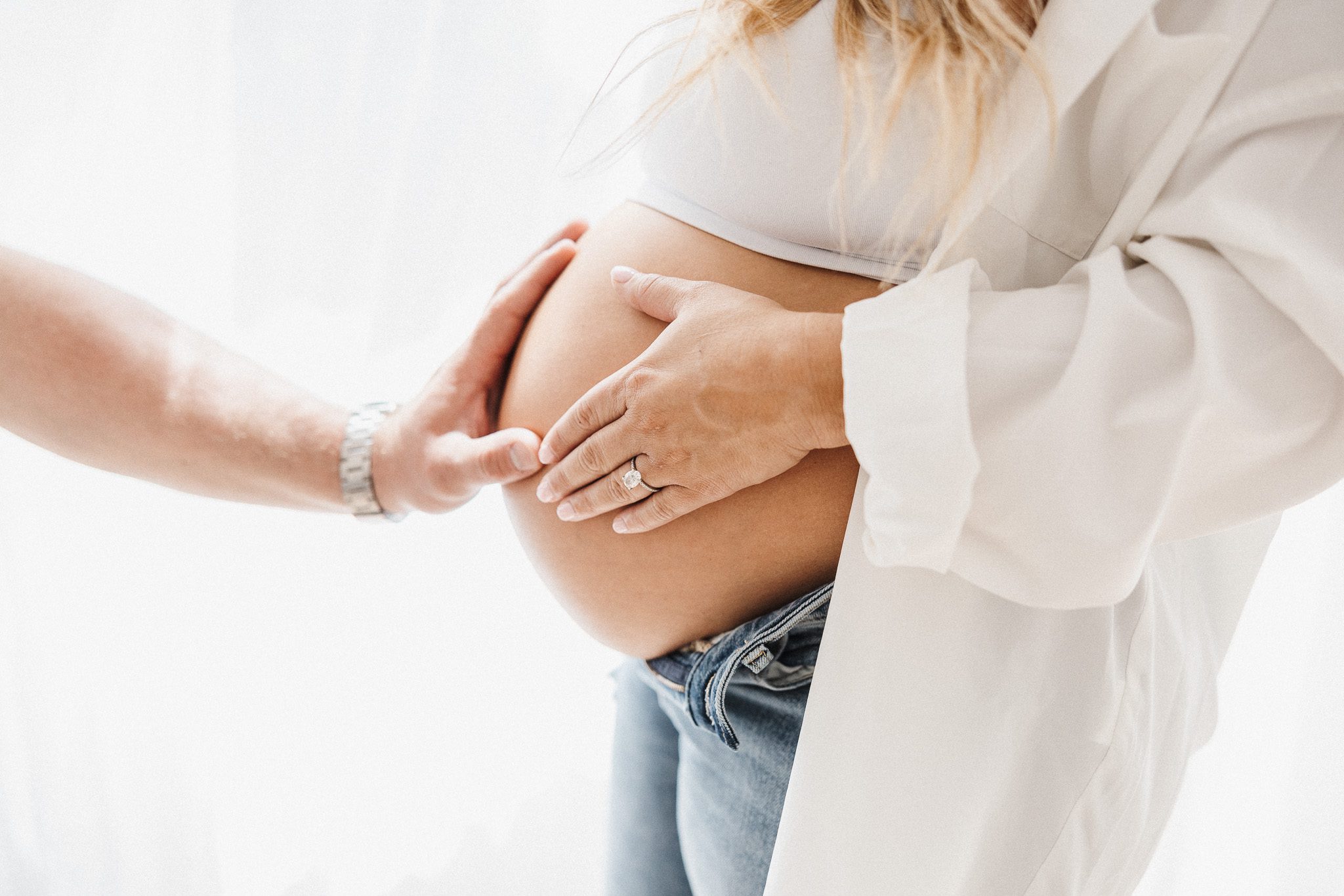 pregnancy photos in studio